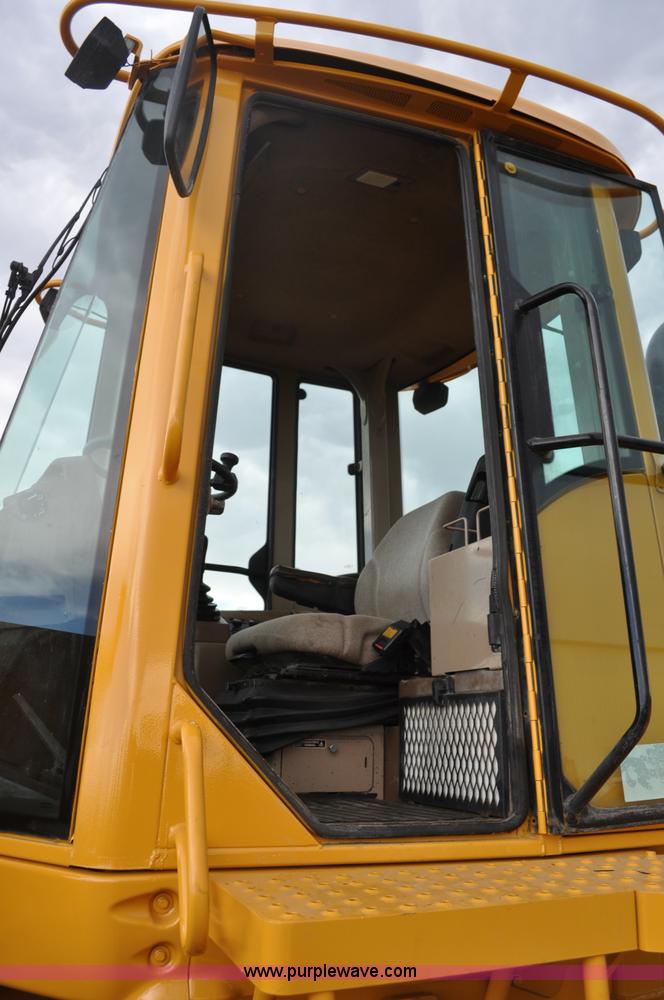 image for item A5968 1999 John Deere 624H wheel loader