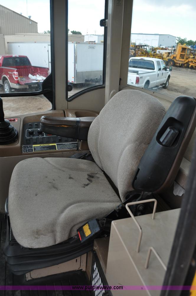 image for item A5968 1999 John Deere 624H wheel loader