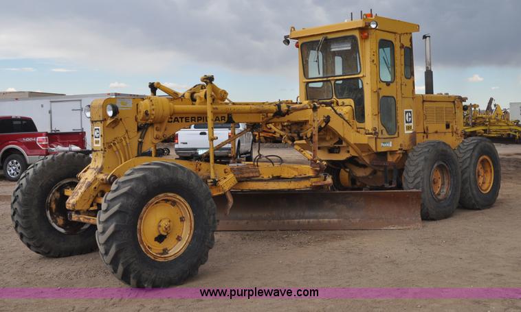 image for item A5969 1973 Caterpillar 12F motor grader
