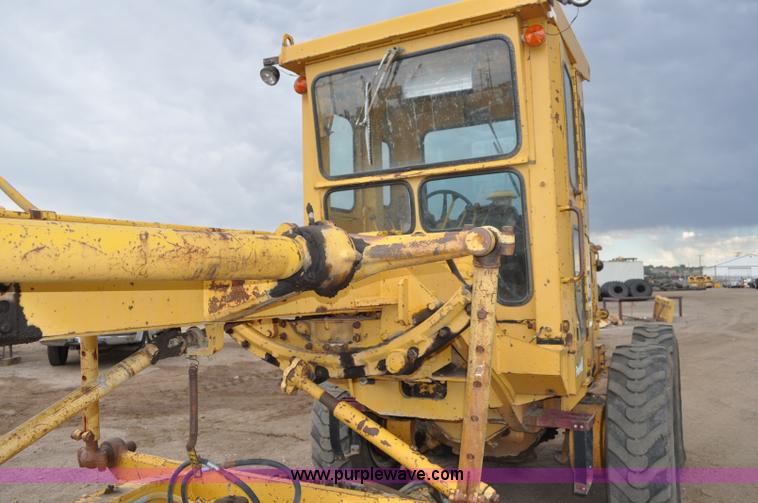 image for item A5969 1973 Caterpillar 12F motor grader