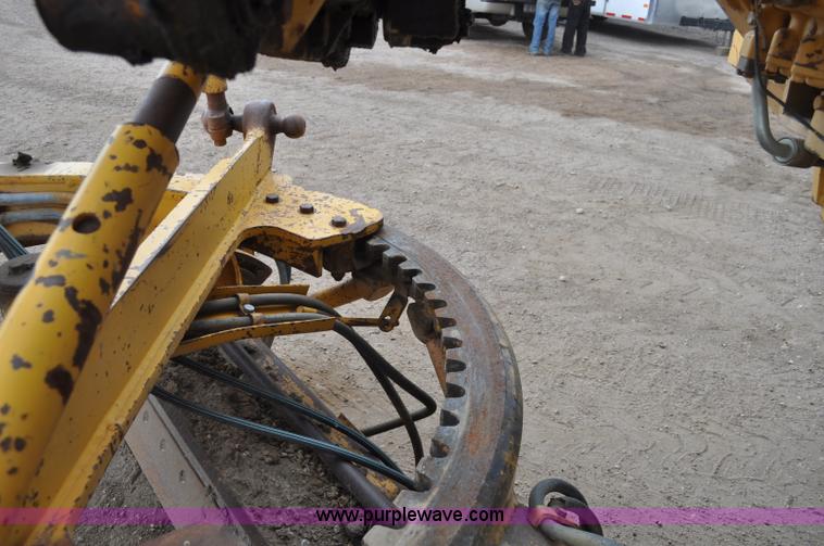 image for item A5969 1973 Caterpillar 12F motor grader