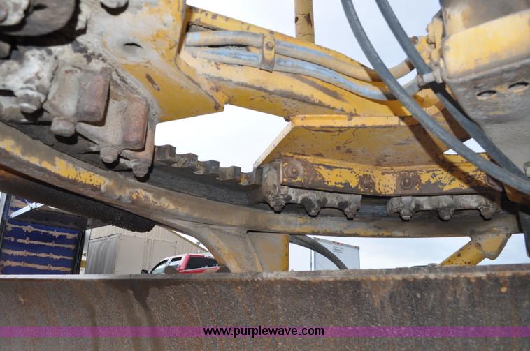 image for item A5969 1973 Caterpillar 12F motor grader