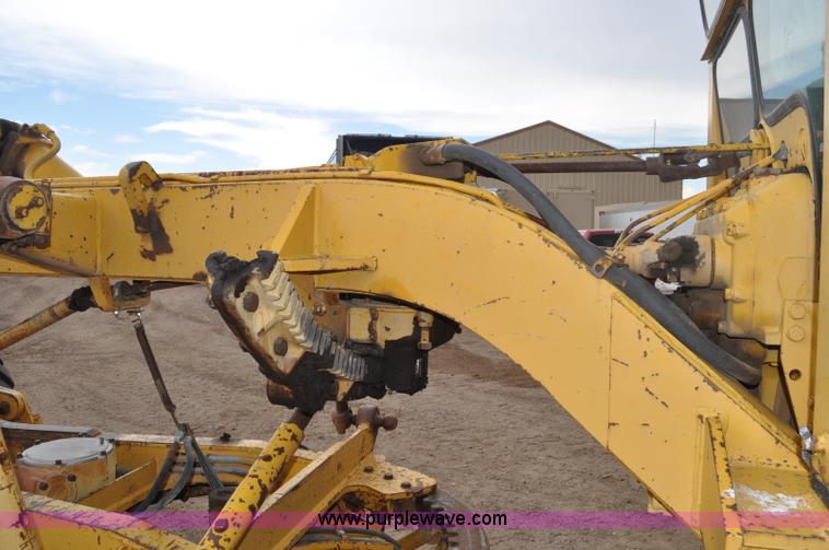 image for item A5969 1973 Caterpillar 12F motor grader