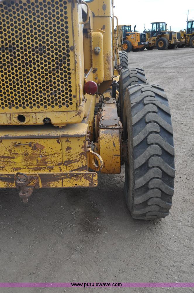 image for item A5969 1973 Caterpillar 12F motor grader