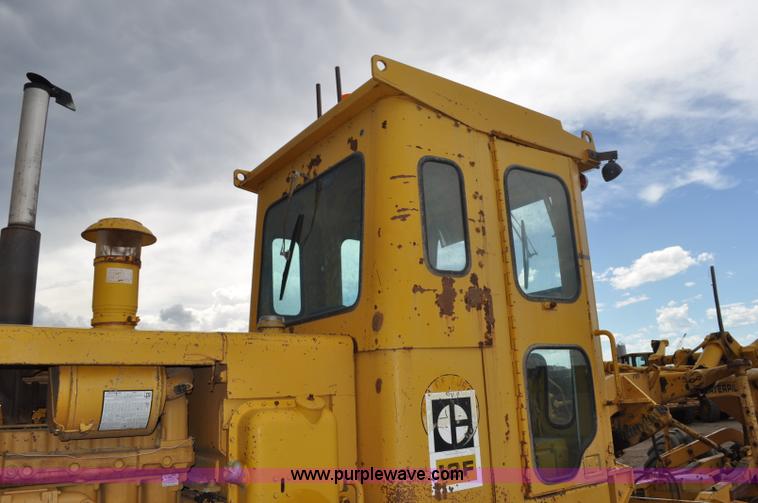 image for item A5969 1973 Caterpillar 12F motor grader
