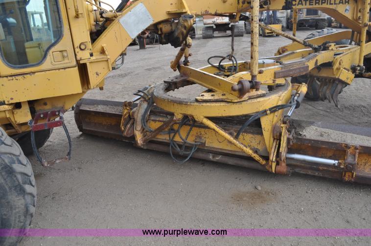 image for item A5969 1973 Caterpillar 12F motor grader