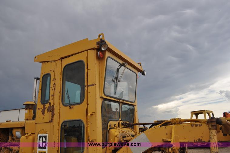 image for item A5969 1973 Caterpillar 12F motor grader