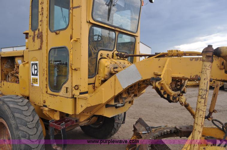 image for item A5969 1973 Caterpillar 12F motor grader