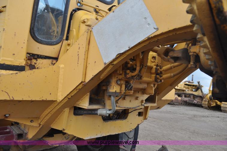 image for item A5969 1973 Caterpillar 12F motor grader