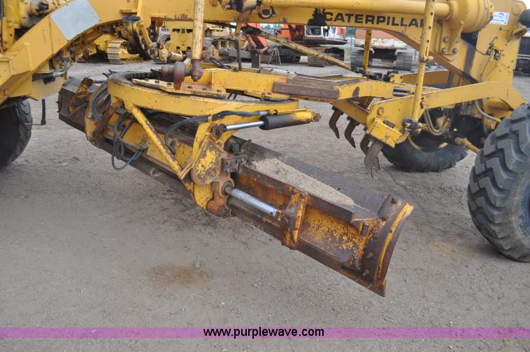 image for item A5969 1973 Caterpillar 12F motor grader