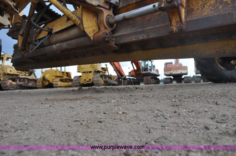 image for item A5969 1973 Caterpillar 12F motor grader