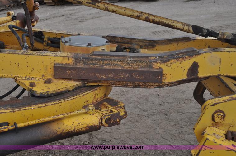 image for item A5969 1973 Caterpillar 12F motor grader