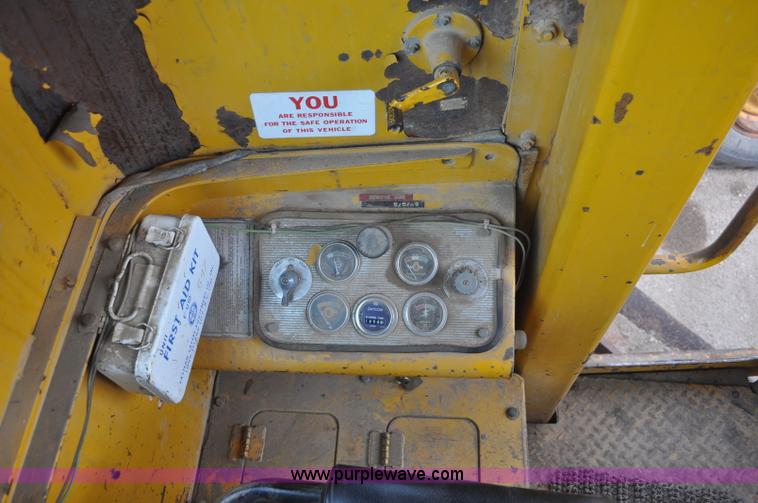 image for item A5969 1973 Caterpillar 12F motor grader