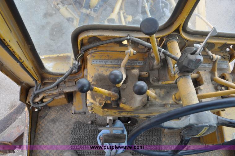 image for item A5969 1973 Caterpillar 12F motor grader