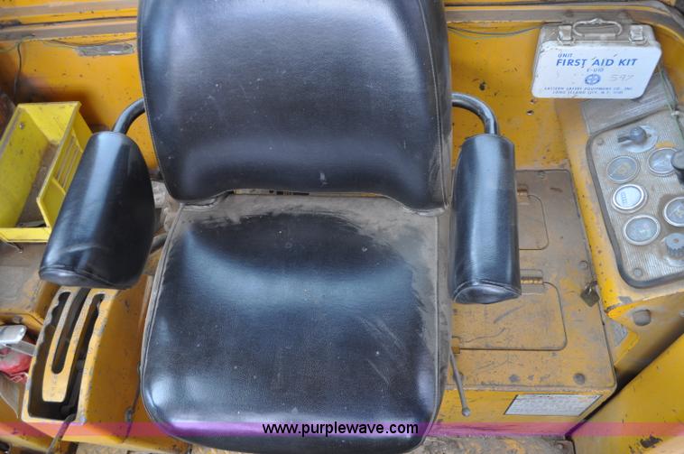 image for item A5969 1973 Caterpillar 12F motor grader