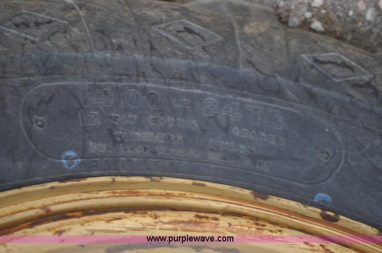 image for item A5969 1973 Caterpillar 12F motor grader