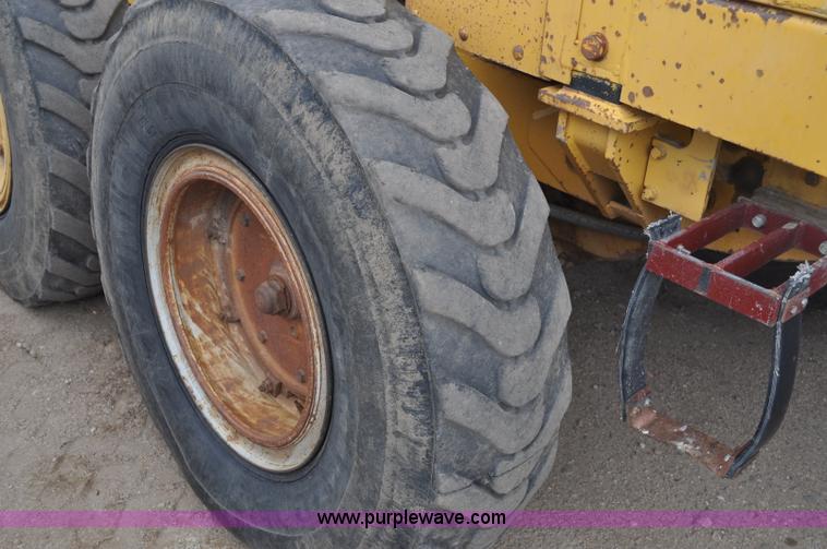 image for item A5969 1973 Caterpillar 12F motor grader