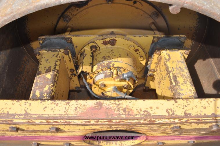 image for item A5972 1990 Caterpillar 433B vibratory roller