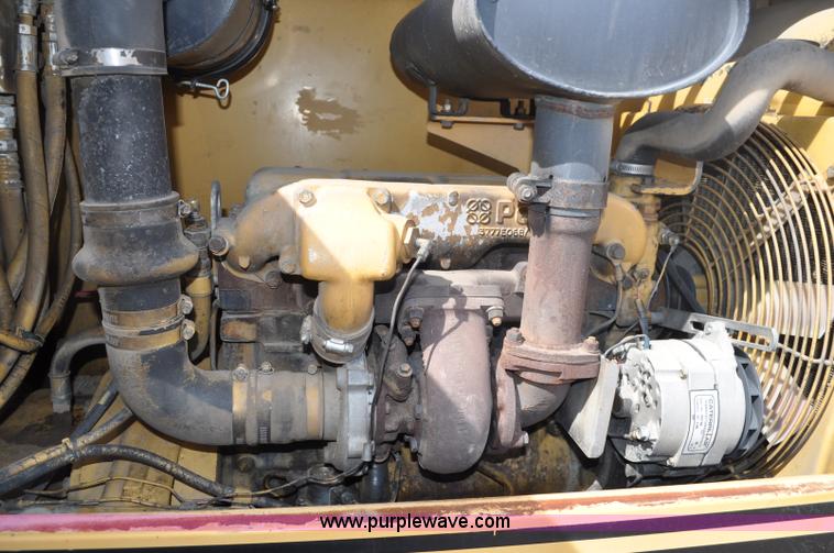 image for item A5972 1990 Caterpillar 433B vibratory roller