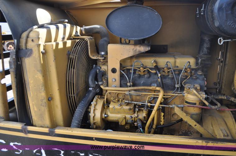 image for item A5972 1990 Caterpillar 433B vibratory roller