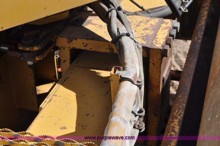image for item A5972 1990 Caterpillar 433B vibratory roller