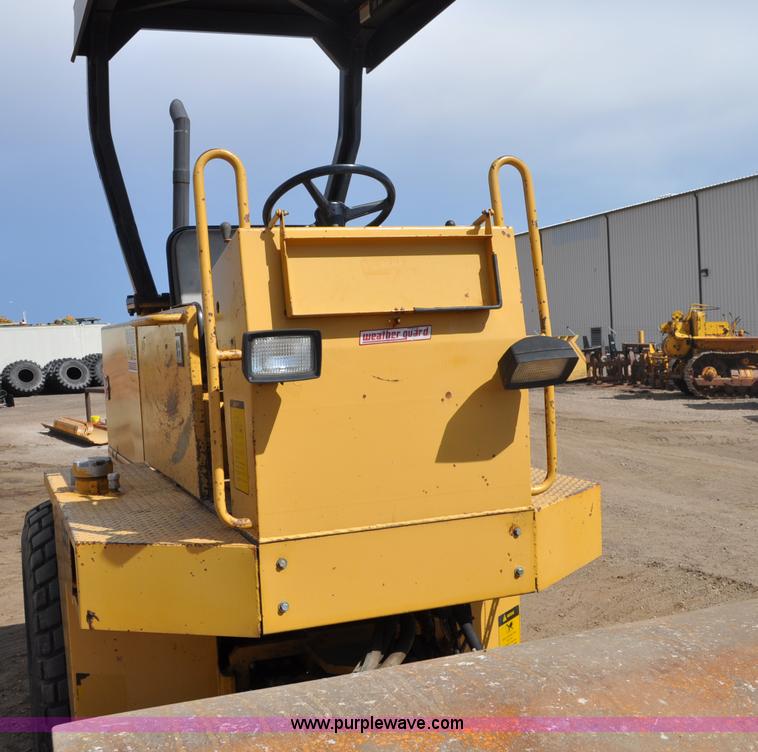 image for item A5972 1990 Caterpillar 433B vibratory roller