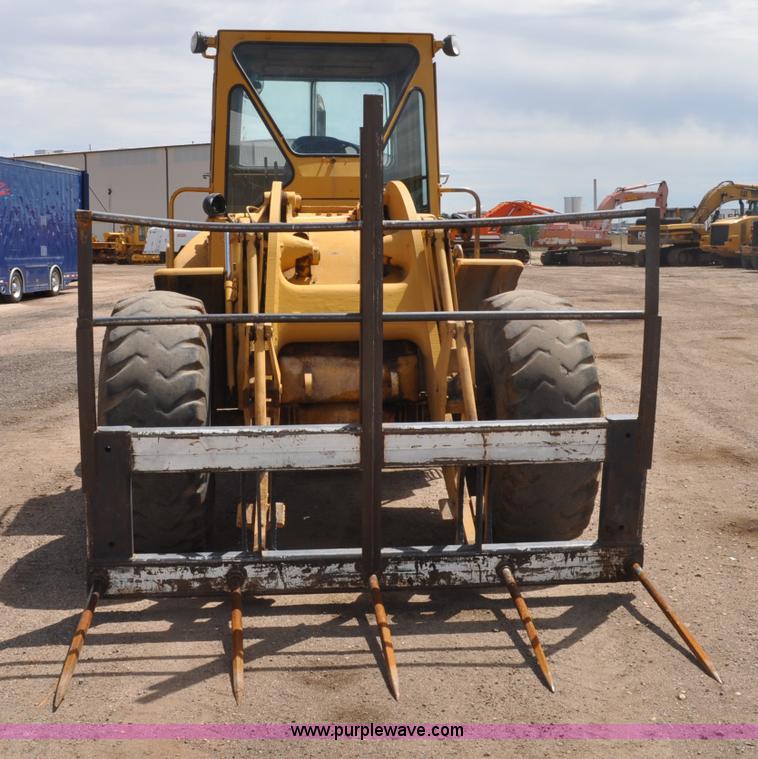image for item A5974 1973 Caterpillar 950 wheel loader