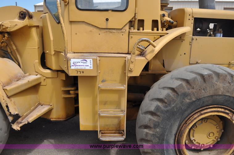 image for item A5974 1973 Caterpillar 950 wheel loader