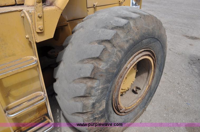 image for item A5974 1973 Caterpillar 950 wheel loader