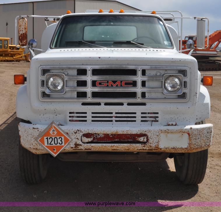 image for item A5975 1986 GMC 7000 fuel truck