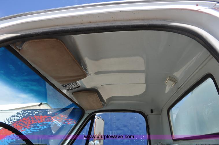 image for item A5975 1986 GMC 7000 fuel truck