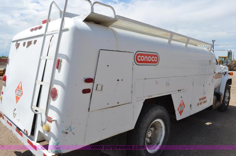 image for item A5975 1986 GMC 7000 fuel truck
