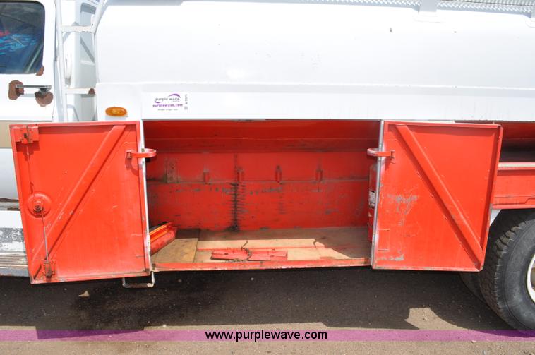 image for item A5975 1986 GMC 7000 fuel truck