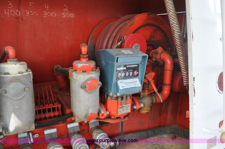 image for item A5975 1986 GMC 7000 fuel truck