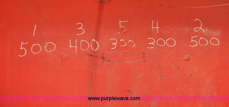 image for item A5975 1986 GMC 7000 fuel truck