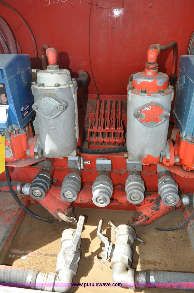 image for item A5975 1986 GMC 7000 fuel truck