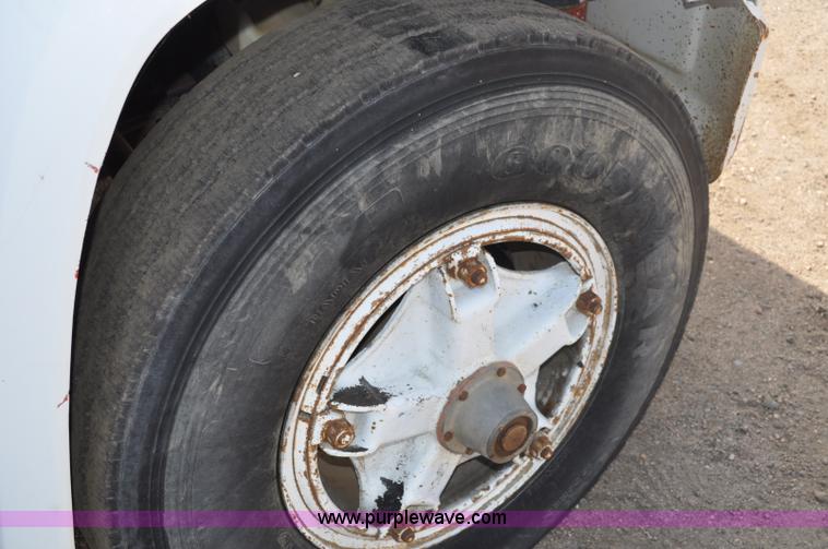 image for item A5975 1986 GMC 7000 fuel truck