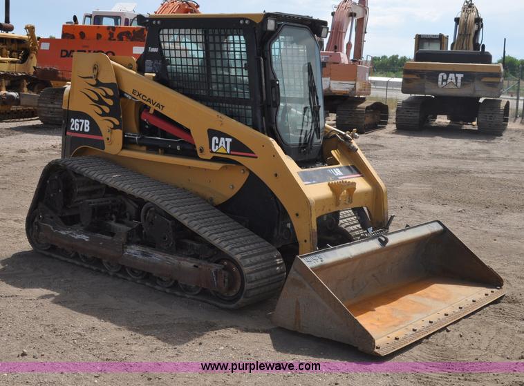 image for item A5976 2005 Caterpillar 267B track skid steer