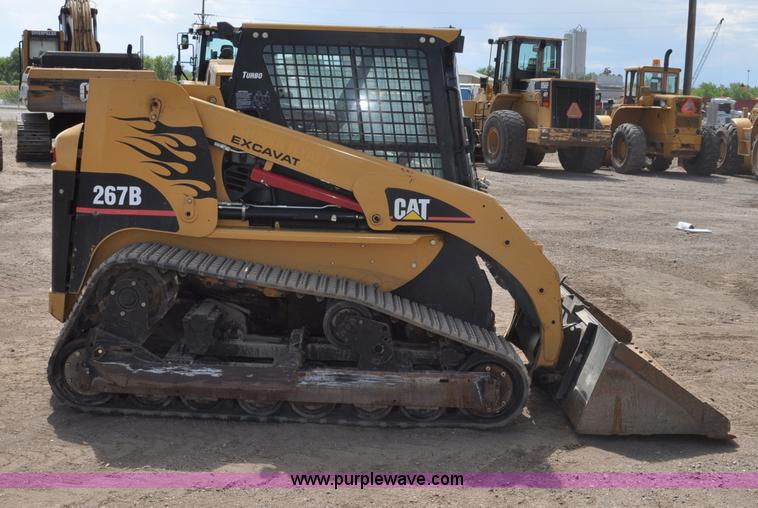 image for item A5976 2005 Caterpillar 267B track skid steer