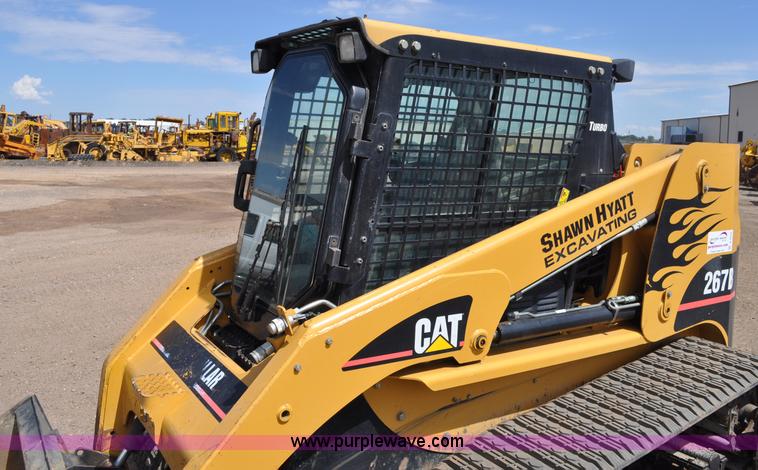 image for item A5976 2005 Caterpillar 267B track skid steer