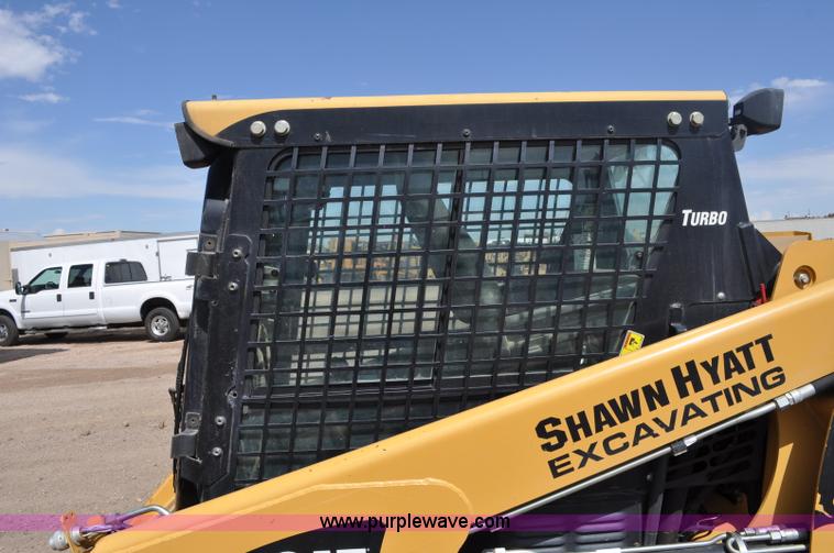 image for item A5976 2005 Caterpillar 267B track skid steer