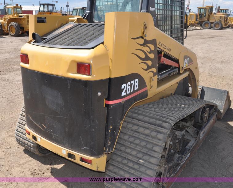 image for item A5976 2005 Caterpillar 267B track skid steer
