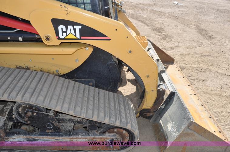 image for item A5976 2005 Caterpillar 267B track skid steer