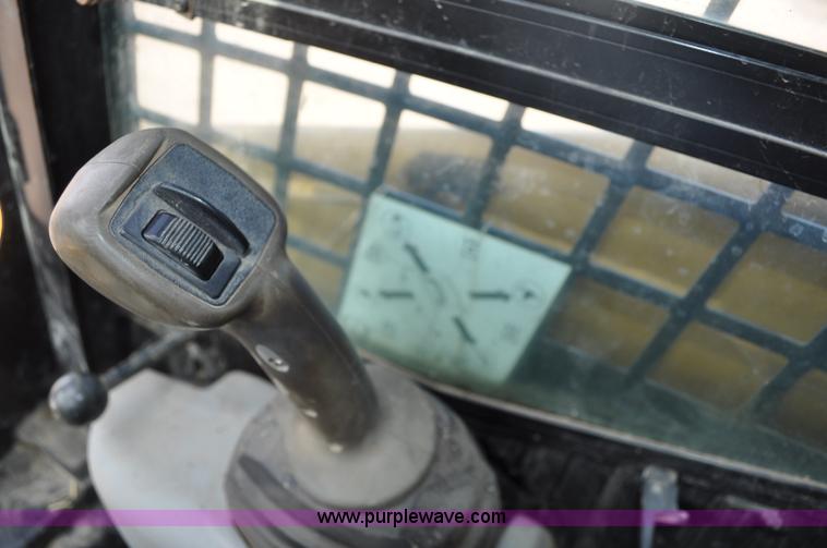 image for item A5976 2005 Caterpillar 267B track skid steer