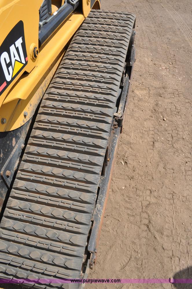 image for item A5976 2005 Caterpillar 267B track skid steer