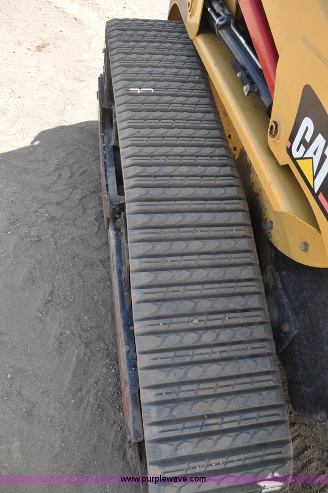 image for item A5976 2005 Caterpillar 267B track skid steer