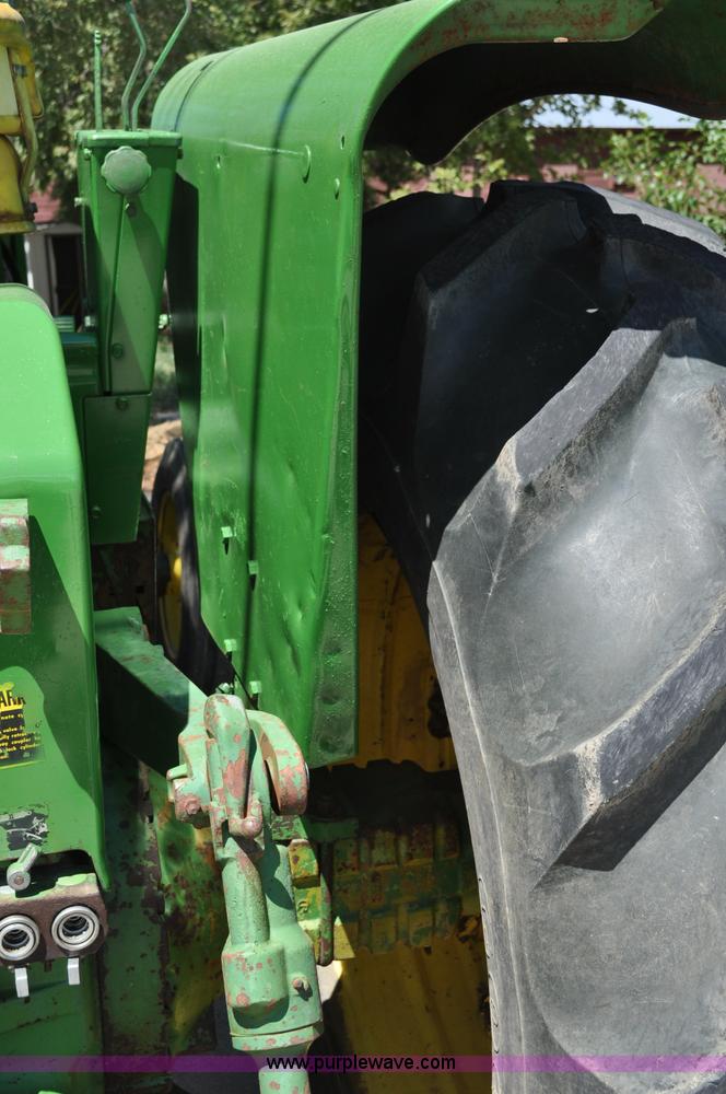 image for item A5960 1972 John Deere 4620 tractor