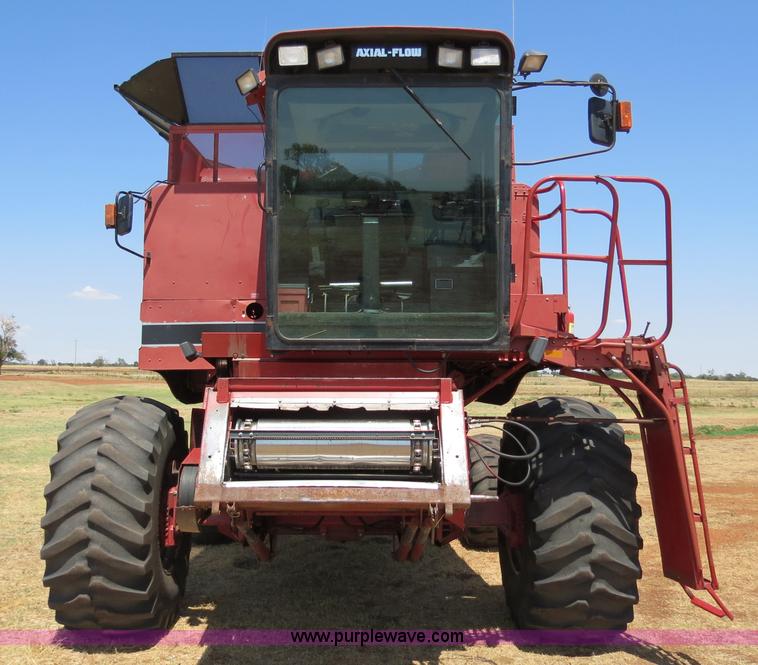 image for item B2462 1993 Case IH 1688 combine