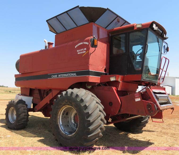 image for item B2462 1993 Case IH 1688 combine