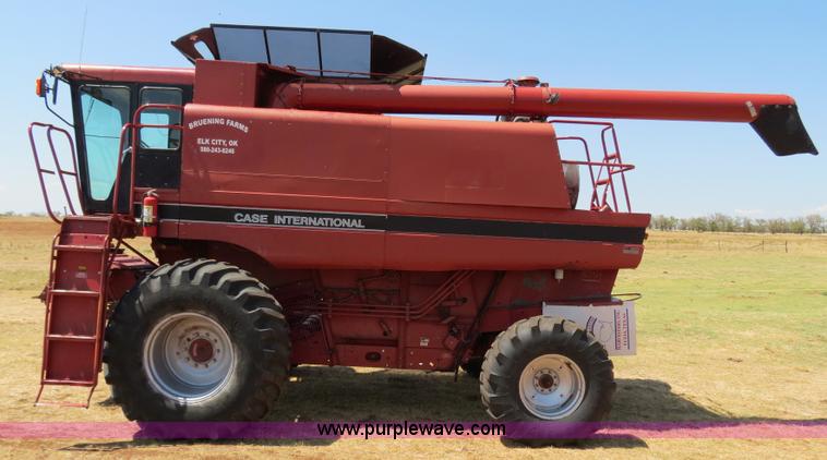 image for item B2462 1993 Case IH 1688 combine